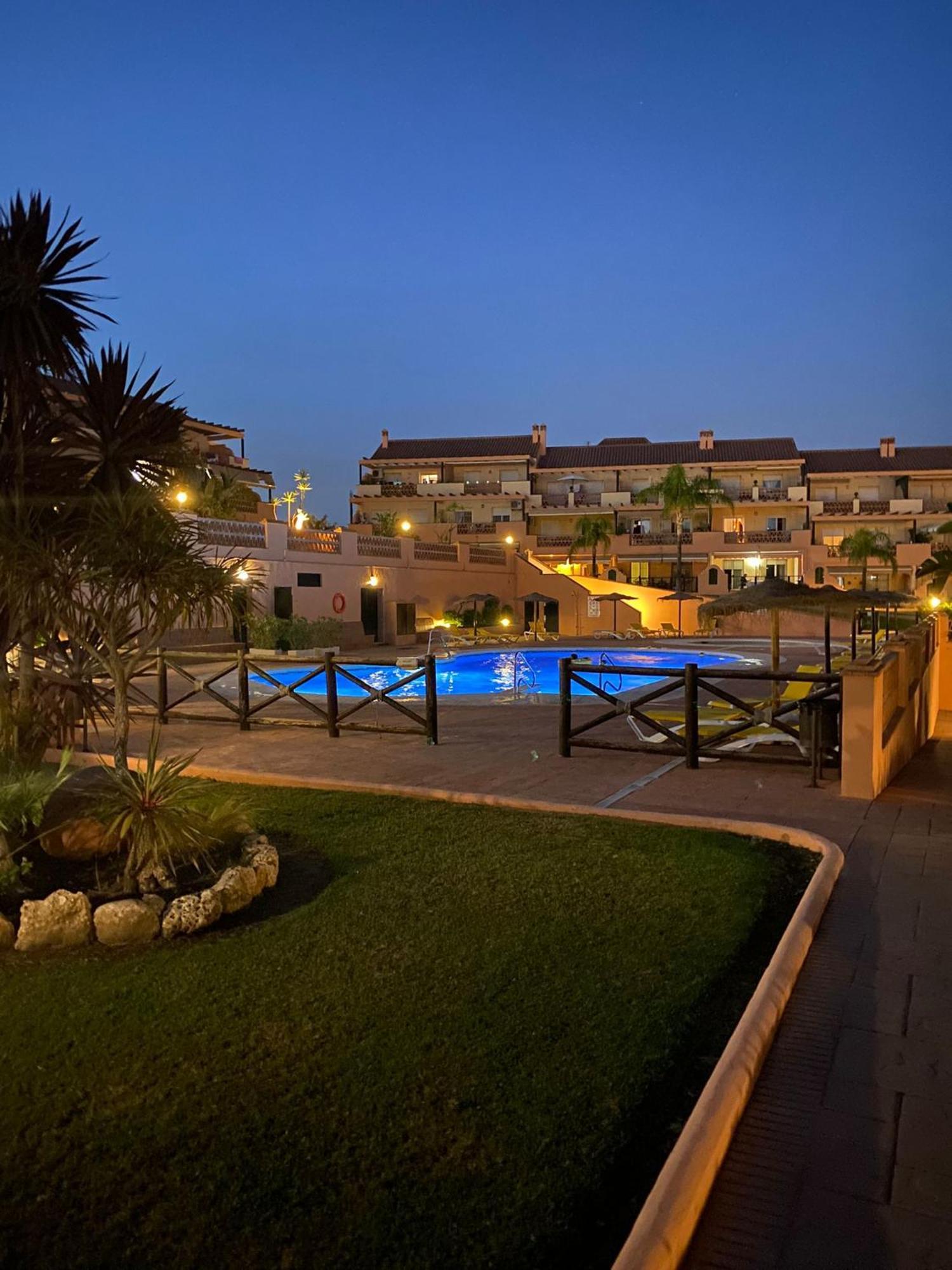 Whydhand Resorts Apartments ,Pools And Lovely Terrace Fuengirola Luaran gambar